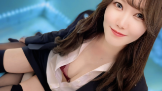 【DXLIVE】美人秘書アリスさん  ～Fカップバストとキレイなお肌に釘付け～
